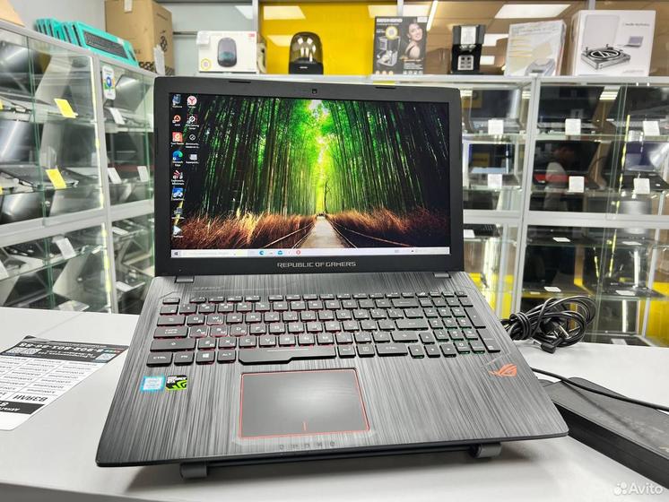 Ноутбук Asus Core i5-7/ GTX 1050/ Ram 12Gb