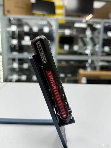 Vertu Ascent Ferrari 60, 2 ГБ
