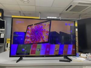 Телевизор LG 49UH610V