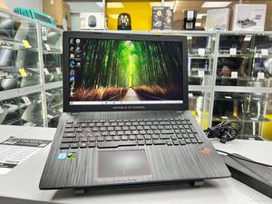 Ноутбук Asus Core i5-7/ GTX 1050/ Ram 12Gb